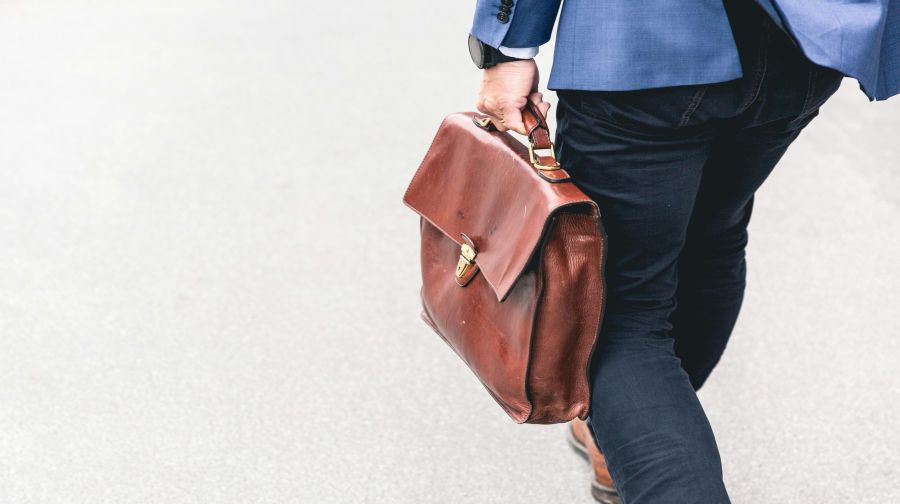 Das Bild symbolisiert den zentralen und übersichtlichen Stellenplan von KAN-ONE zur Verwaltung und plattformübergreifenden Veröffentlichung von Vakanzen per Multi-Posting.