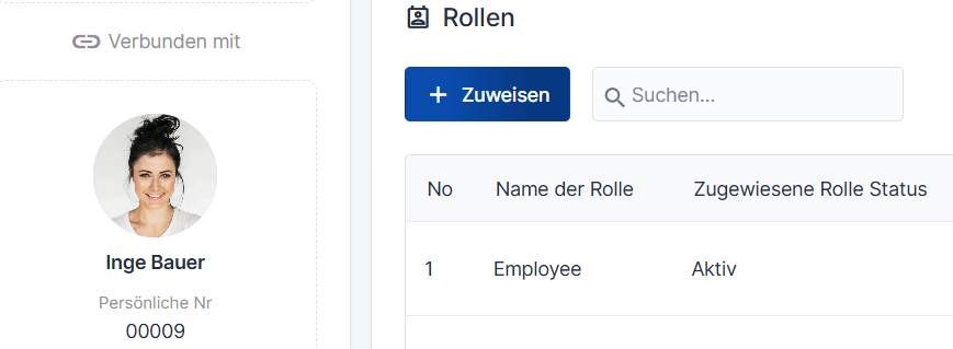 Der Screenshot zeigt die Rollen- und Berechtigungsverwaltung für das Profil von Inge Bauer, wobei die Rolle "Employee" als "Aktiv" zugewiesen ist und über die Schaltfläche "Zuweisen" neue Rollen hinzugefügt werden können.